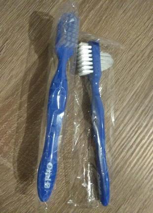 Оригинал. зубная щётка для протезов oral-b, германия, мягкая 353 фото
