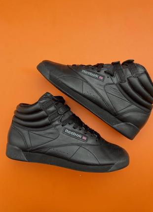 Женские оригинальные кроссовки reebok1 фото