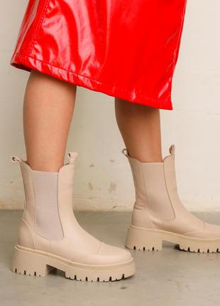 Стильные бежевые базовые женские ботинки челси зимние,на повышенной подошве, кожаные с мехом на зиму