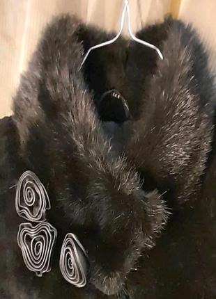Шуба черная мутон стриденый полировпный поперечка с норкою скандинавскою6 фото