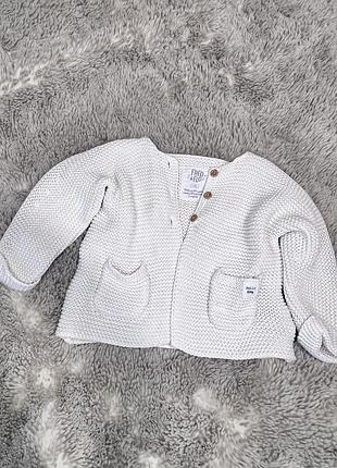 Дитячий светр вʼязаний