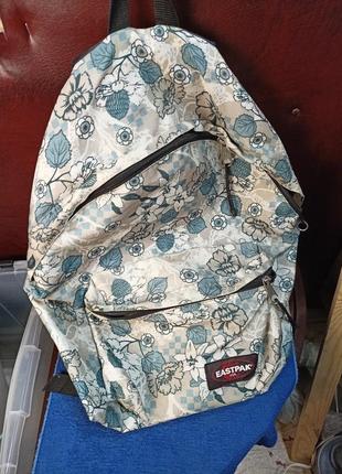 Рюкзак квітковий принт eastpack