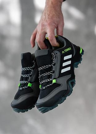Шикарные стильные кроссовки "adidas  terrex gore-tex"