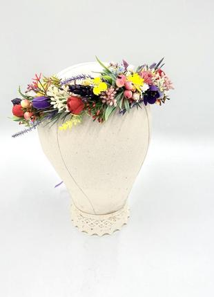 Різнокольоровий польовий вінок на голову під вишиванку: жовто-рожево-лавандовий аксесуар з штучних квітів7 фото