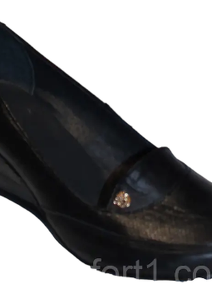 Классические женские кожаные туфли - лодочки из кожи с лазерным рисунком3 фото