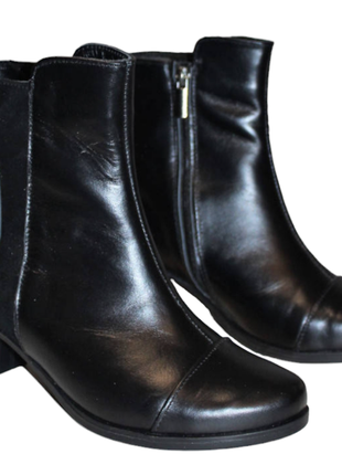 Весенние ботинки  женские кожаные классические  коричневого цвета с небольшим каблучком