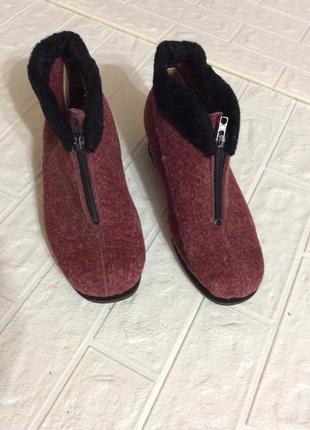 Кімнатні тапочки м'які чобітками р.38 24см блискавка танкетка 3,5см