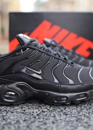 Nike air max plus tn total black