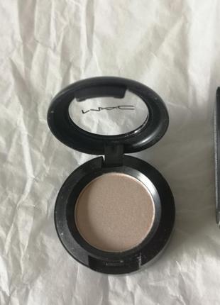 Mac eye shadow в оттенке shroom satin , 1,5 гр.8 фото