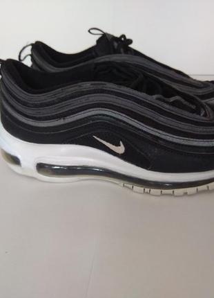 Nike к Tekno