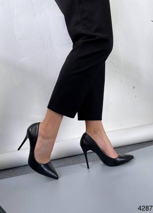 Туфли женские лодочки черные на шпильке4 фото