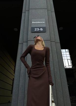 Платье миди на длинный рукав с вырезом в зоне декольте на завязках качественная трендовая коричневая1 фото