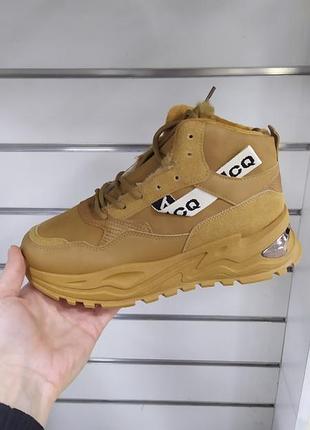 Стильные зимние кроссовки на меху кроссовки