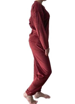 Мягкий велюровый костюм домашний с длинным рукавом бордового цвета3 фото