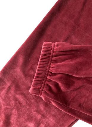 Мягкий велюровый костюм домашний с длинным рукавом бордового цвета10 фото