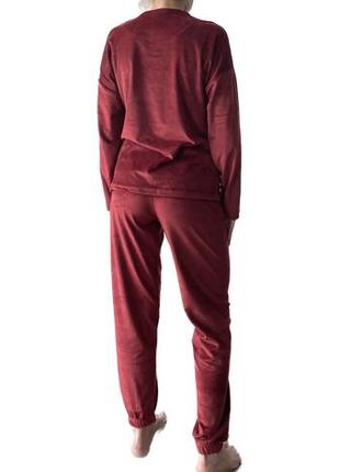 Мягкий велюровый костюм домашний с длинным рукавом бордового цвета6 фото