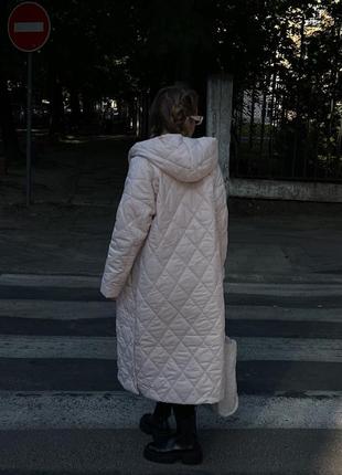 Стеганое осеннее длинное пальто на кнопках, женское удлиненное пальто деми с капюшоном6 фото
