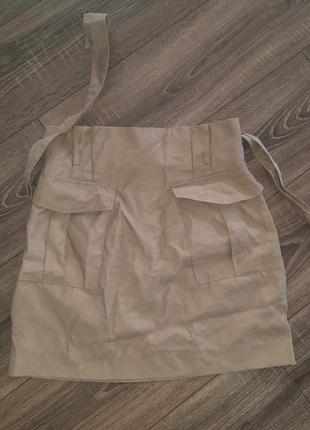 Бежевая юбка с карманами (карго) и пояском4 фото