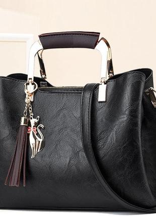 Жіноча сумка на плече з брелоком, якісна жіноча сумочка шкіра повсякденна