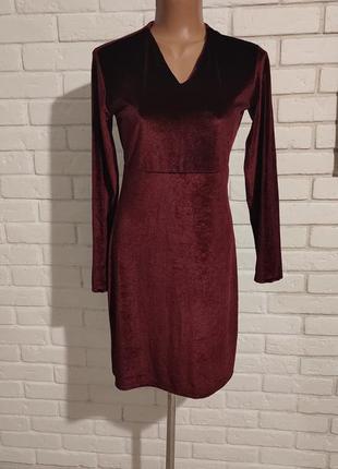 Бархатное платье бордового цвета.1 фото