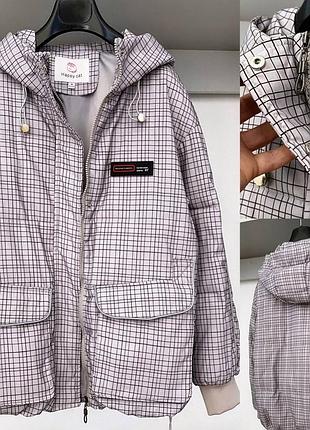 Демисезонная стильная классная курточка.