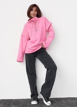Теплый свитшот с шнуровкой на горловине розовый4 фото