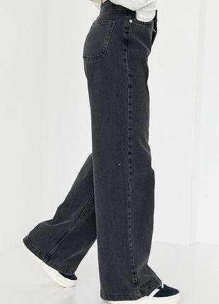 Жіночі широкі джинси із защипами3 фото
