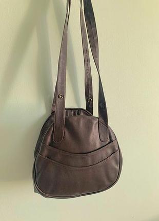 Шкіряна сумка дуже гарна