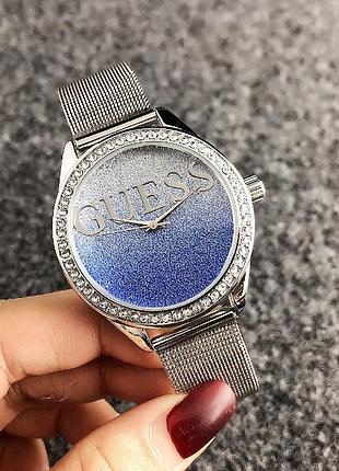 Женские наручные часы под guess