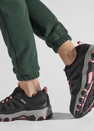 Термо кроссовки skechers 38 размера в состоянии новых