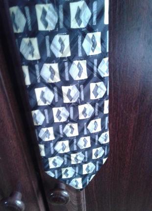 Шовкова краватка швейцарського бренда yves gerard для бізнесу кольору графіт із бежевим4 фото