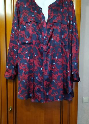 Красивая блуза-розарий.