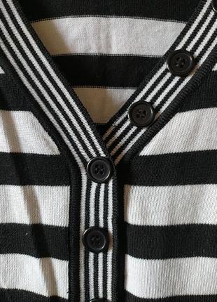 Яркая кофта полосатая черно-белая на пуговицах тонкая2 фото
