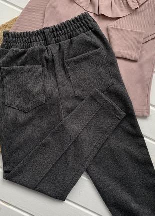 Стильные теплые брюки брючины кашемир серые для девичинк.2 фото