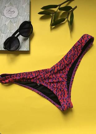 Яскраві плавки