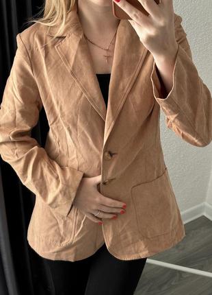 Бежевый женский пиджак simon jeffrey