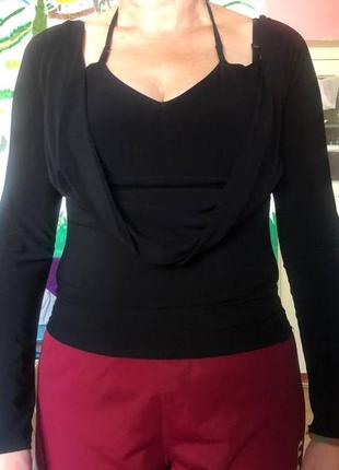 Топ з оригінальним вирізом від pretty
можливий обмін