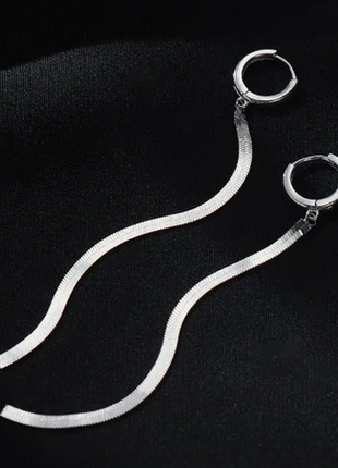 Серьги-жгутики длинные серебряные 8.5 см, сережки-кольца с широкой цепочкой плоский снейк3 фото