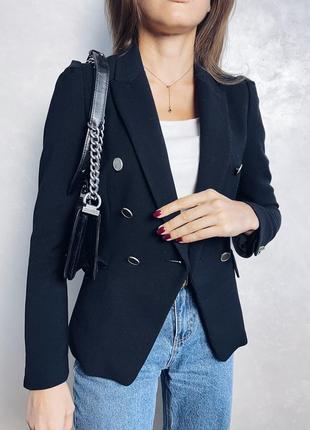 Трендовый черный пиджак marks & spencer