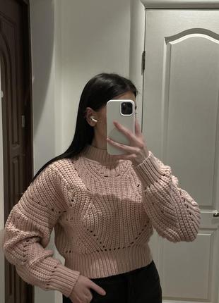 Вкорочений вʼязаний светр