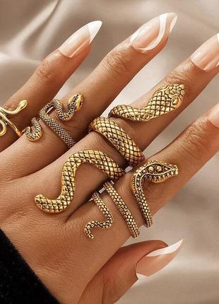 Кольцо змея золото желтая