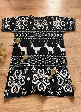 Новорічний светр з оленями2 фото