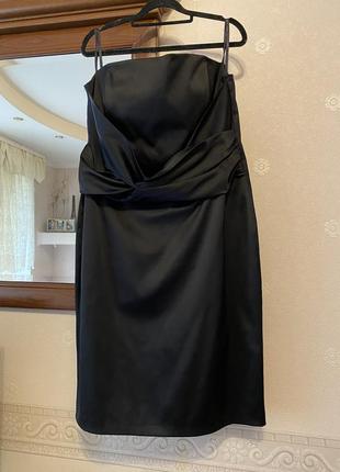 «маленькое черное платье» большого размера, платье- футляр.