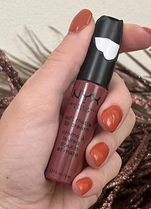 Оригінал nyx professional makeup soft matte lip cream матова рідка кремова помада для губ оригинал жидкая матовая помада budapest2 фото