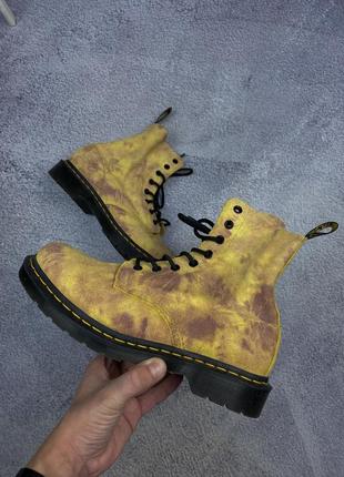 Женские кожаные ботинки dr martens tie dye 27962