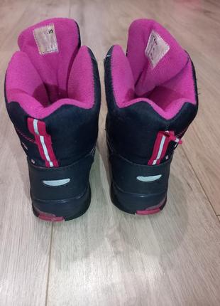 Зимові чобітки для дівчинки4 фото