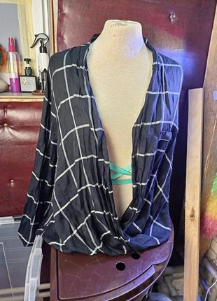 Блузка рубашка в клютку с драпировкой стиль1 фото
