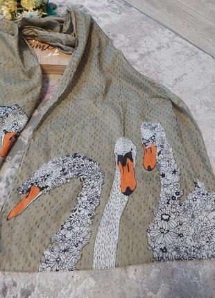 Хлопковый лёгкий шарф в гуси-лебеди disaster(170 см на 50 см)2 фото