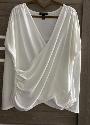 Шикарна блуза лонгслів на запах кольору айворі2 фото