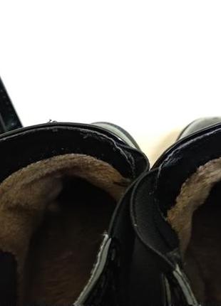 Стильные лаковые ботинки-челси.6 фото